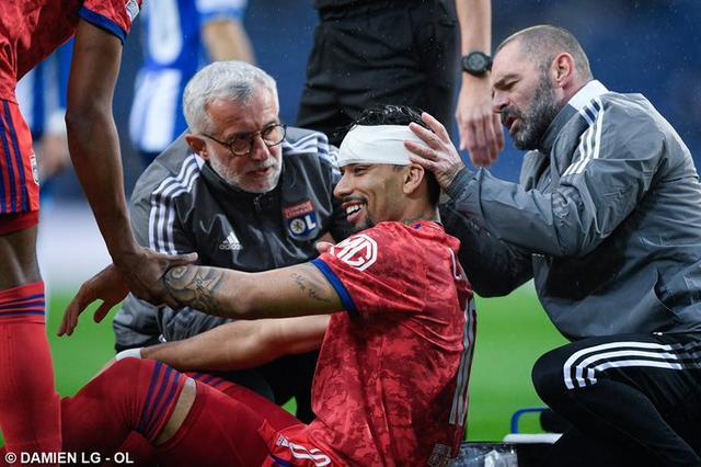 关于里昂OL遭遇不利比赛，反思战术调整的信息