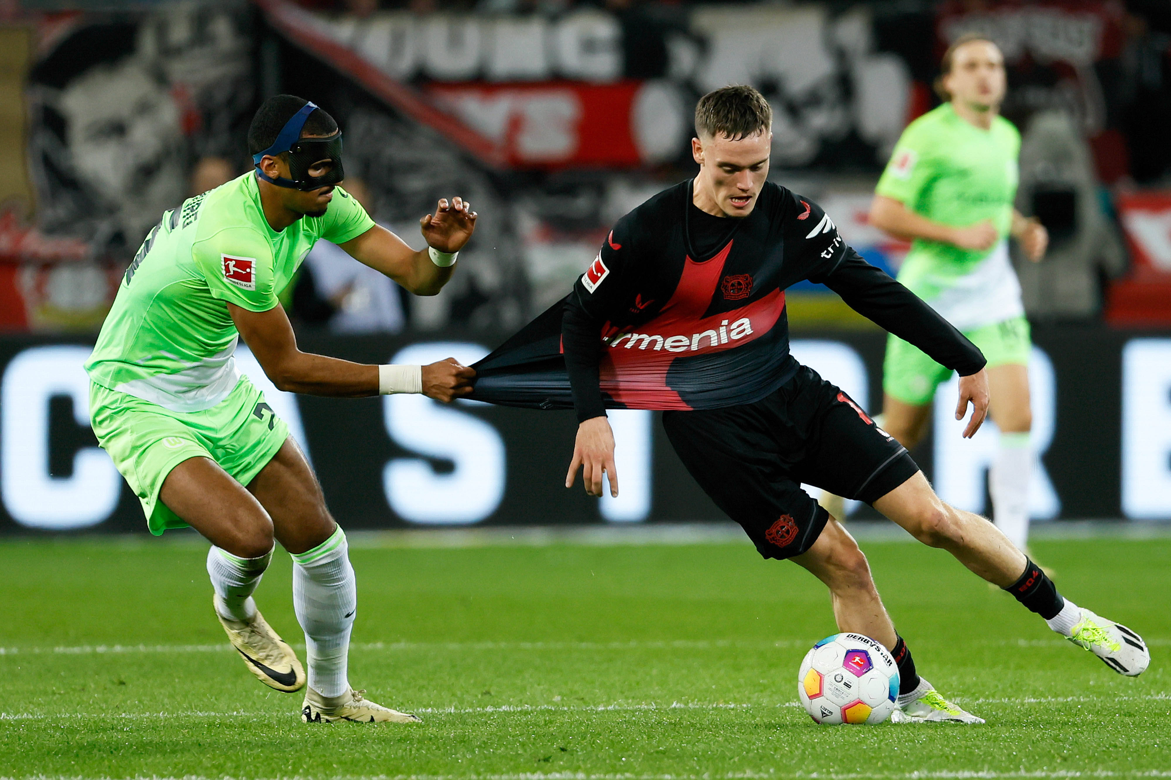 关于沃尔夫斯堡成功捍卫主场，实现胜场保持的信息