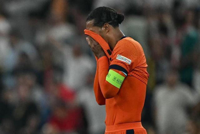 荷兰队取得胜利，将晋级半决赛