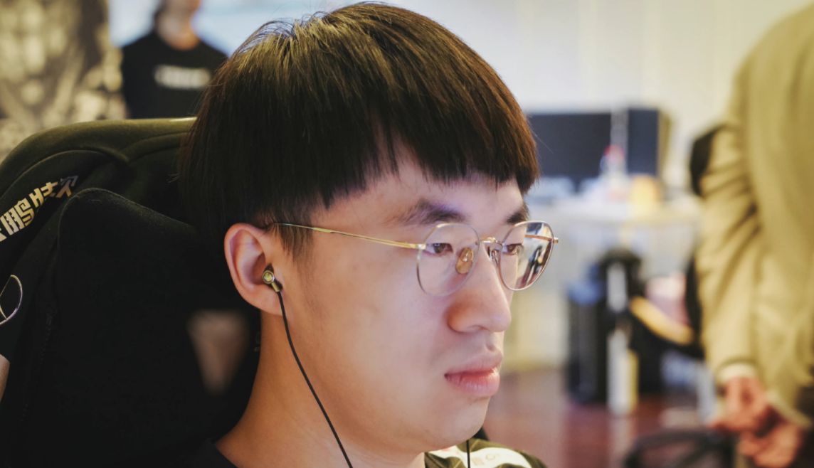 九游娱乐网页-包含T1爆冷EG，Jankos关键制胜的词条