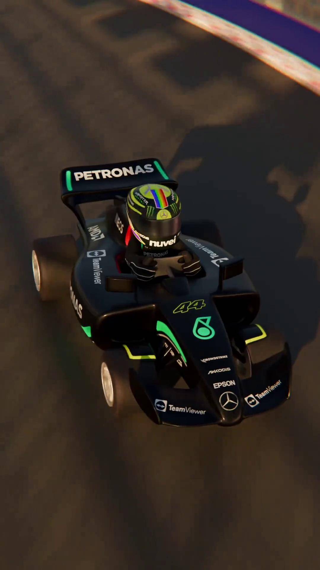 阿斯顿马丁碾压法拉利，汉密尔顿点燃赛场的简单介绍