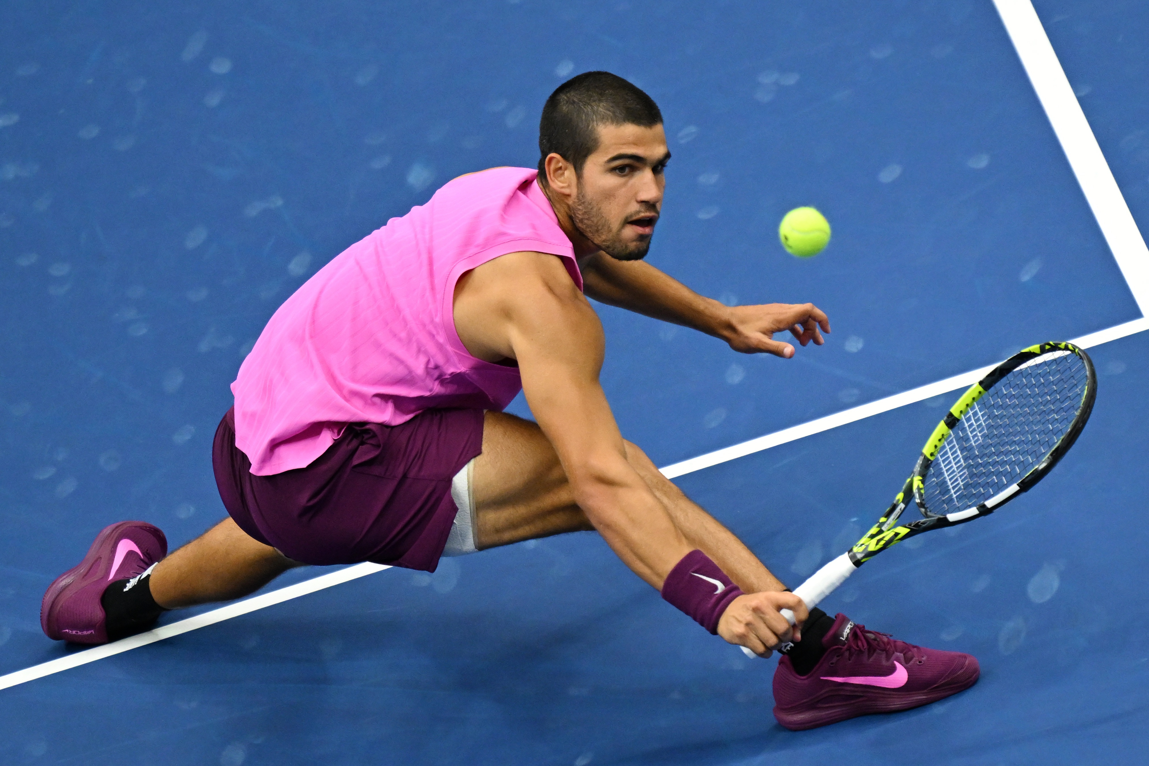 包含联合杯力克美网，阿尔卡拉斯关键制胜的词条