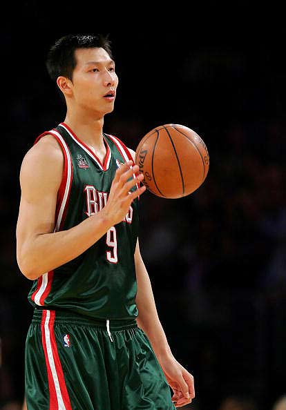 热火逆转灰熊，易建联刷新纪录的简单介绍