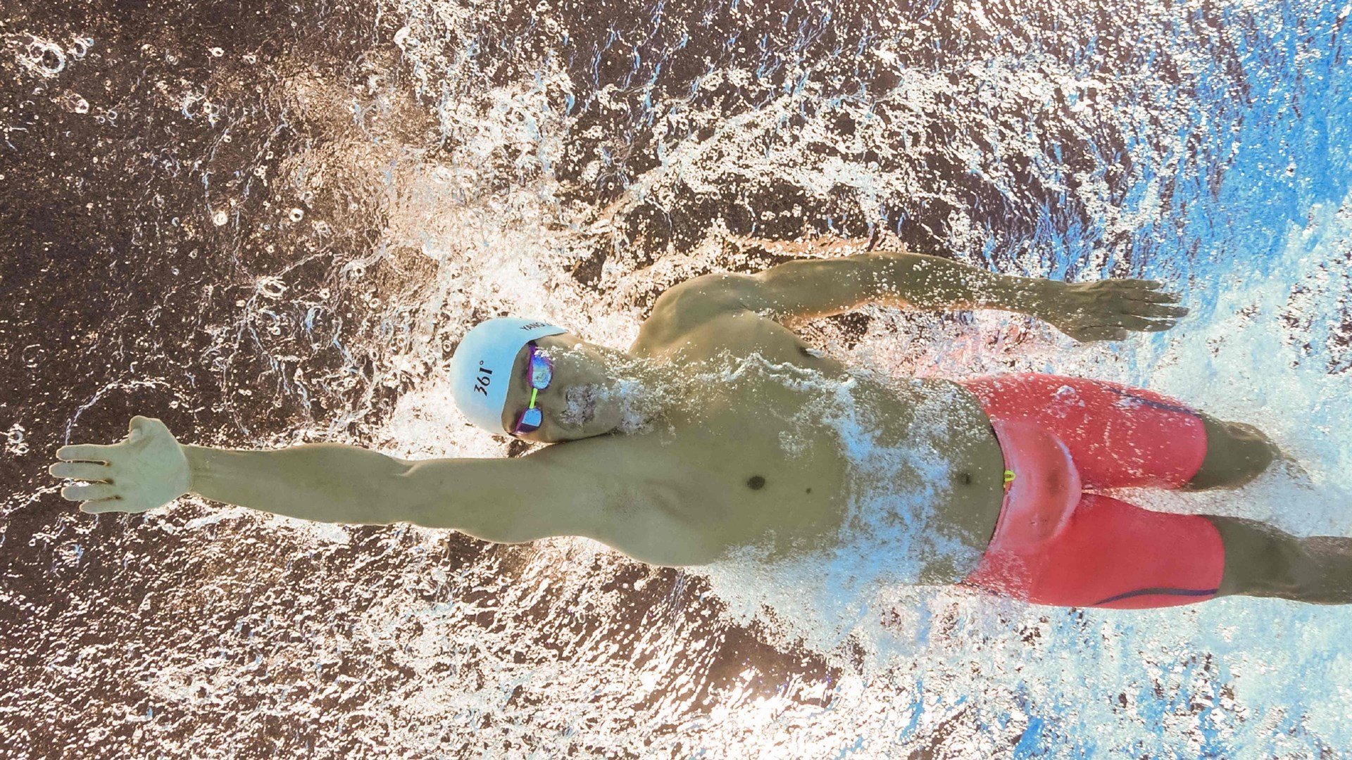 跨界主宰，从NBA绝杀到西甲接管，霍勒迪的双面传奇