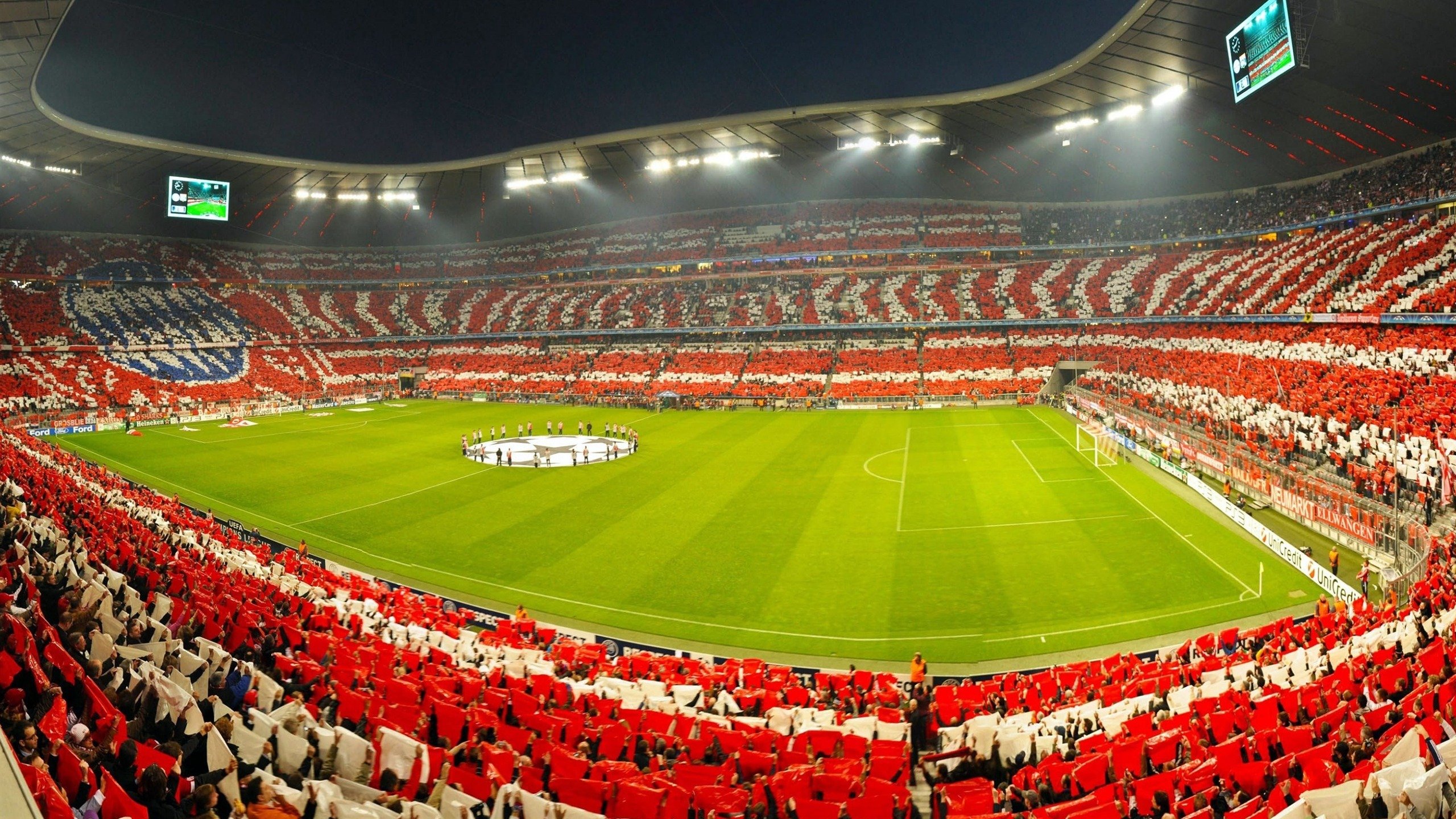 当东方闪电划破加泰罗尼亚夜空,黄喜灿的欧冠时刻与拉齐奥的逆袭诗篇